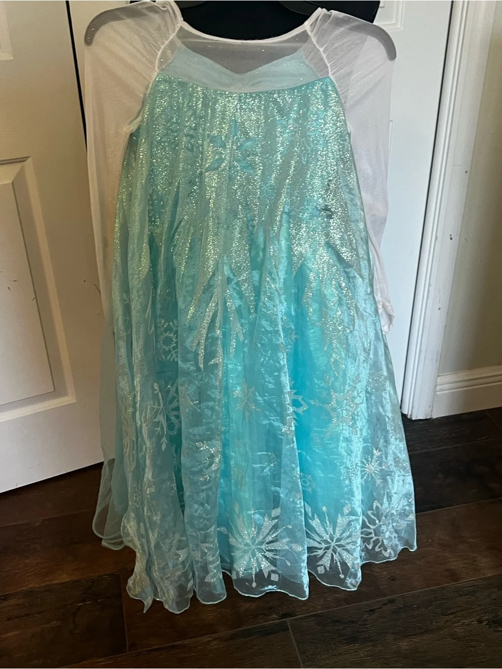 Official Disney Store Frozen Elsa Costume Dress with Cape Girls Size 7/8